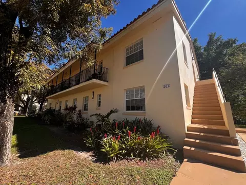 504 Santander Ave, Coral Gables, FL 33134 photo 5