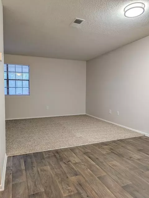 100 Hillandale Ct, Easley, SC 29642 photo 6