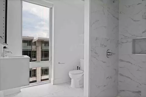 1126 9th St NW, Washington, DC 20001