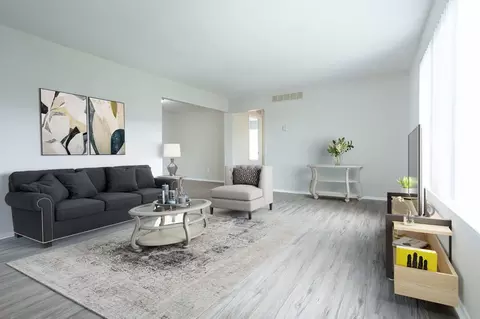 4560 15 Mile Rd, Sterling Heights, MI 48310 photo 2