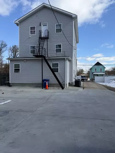 6504 Armstrong Ave, Baltimore, MD 21215 photo 2