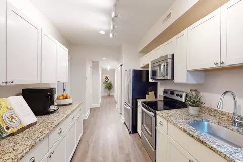 210 Maryland Plz, Saint Louis, MO 63108 photo 7