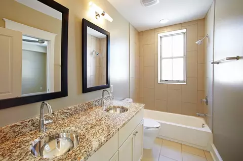 210 Maryland Plz, Saint Louis, MO 63108 photo 6