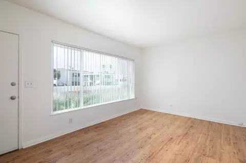7555 Herschel Ave, La Jolla, CA 92037
