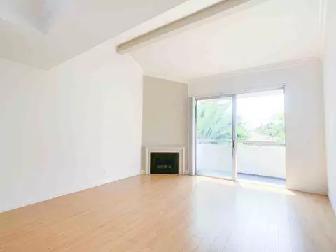 7007 Glasgow Ave, Los Angeles, CA 90045