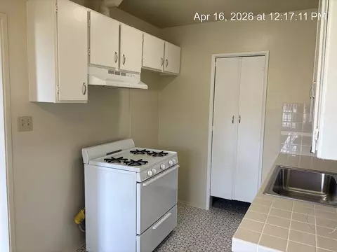 1116 W Valencia Dr, Fullerton, CA 92833 photo 5