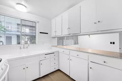 303 California Ave, Santa Monica, CA 90403