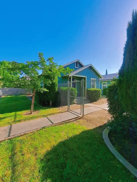 436 N Effie St, Fresno, CA 93701