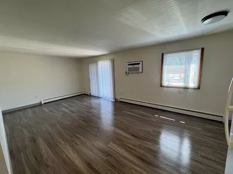 1862 Feronia Ave, Saint Paul, MN 55104