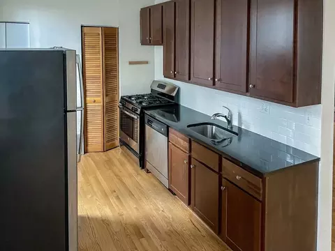 2600 N Racine Ave, Chicago, IL 60614