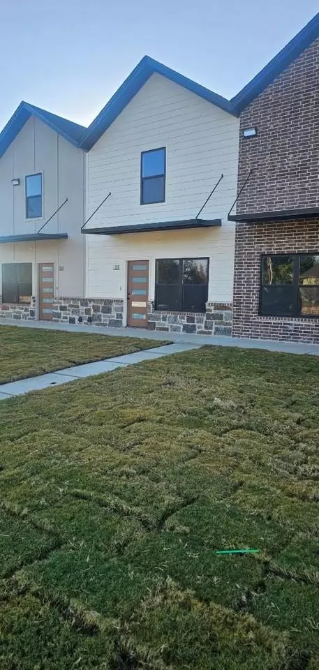 211 E Lyndale Ave, Robinson, TX 76706