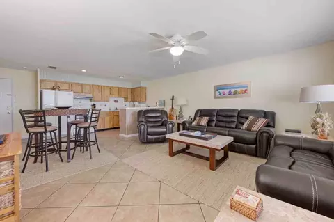 4802 Tudor Dr, Cape Coral, FL 33904
