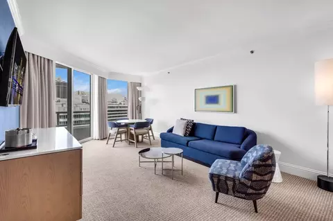 4390 Collins Ave, Miami Beach, FL 33140