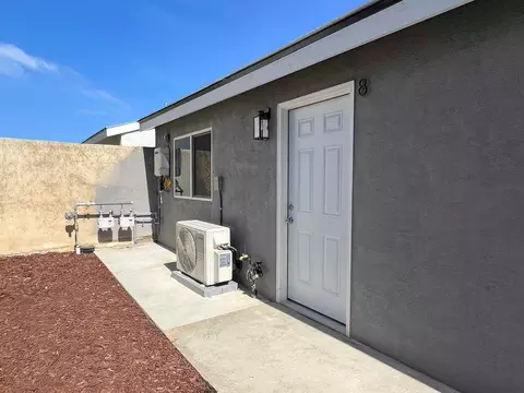 1952 Pine Ave, Long Beach, CA 90806 photo 4