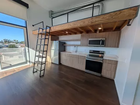 701 Robinson Ave, San Diego, CA 92103