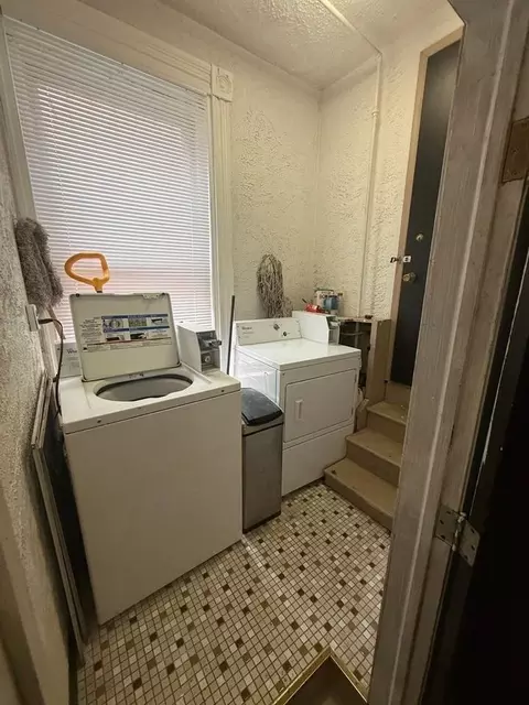 252 S 16th St, Philadelphia, PA 19102