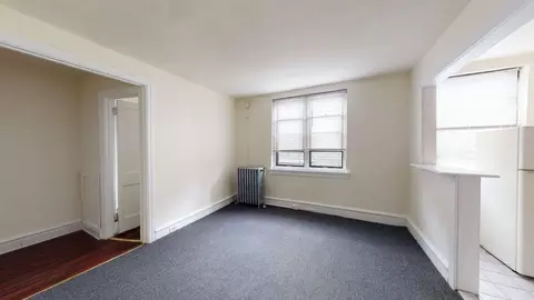 4417 Pine St, Philadelphia, PA 19104