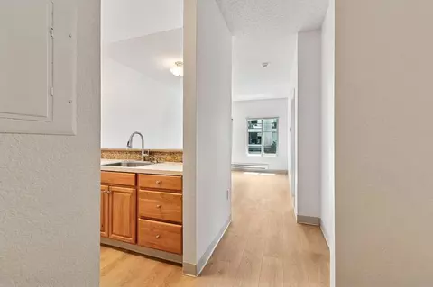 1202 E Pine St, Seattle, WA 98122