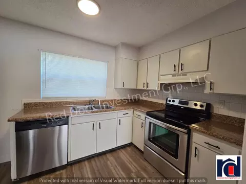 312 W Howry Ave, Deland, FL 32720