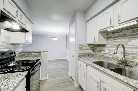 851 Threadneedle St, Houston, TX 77079 photo 10