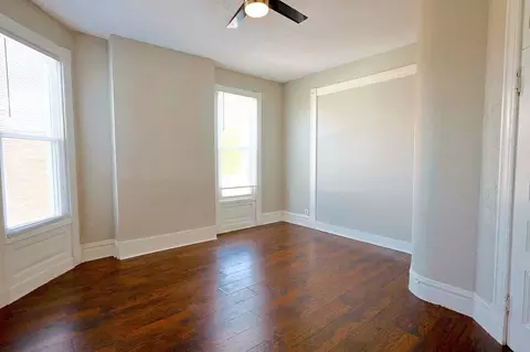 2821 Henrietta Pl, Saint Louis, MO 63104 photo 5