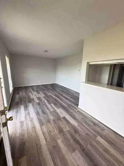 310 Yaupon St, Freeport, TX 77541