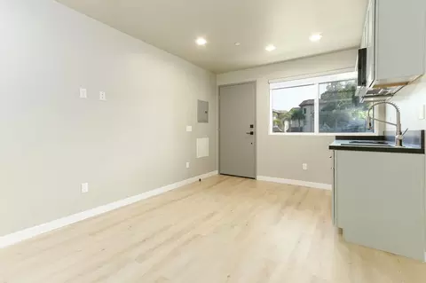 5385 La Jolla Blvd, La Jolla, CA 92037 photo 2