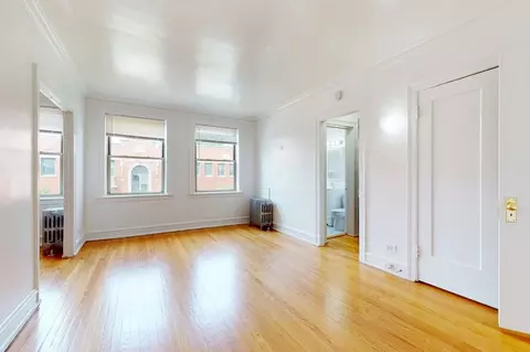5501 S Cornell Ave, Chicago, IL 60637 photo 4