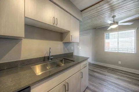 77 W Coolidge St, Phoenix, AZ 85013 photo 8
