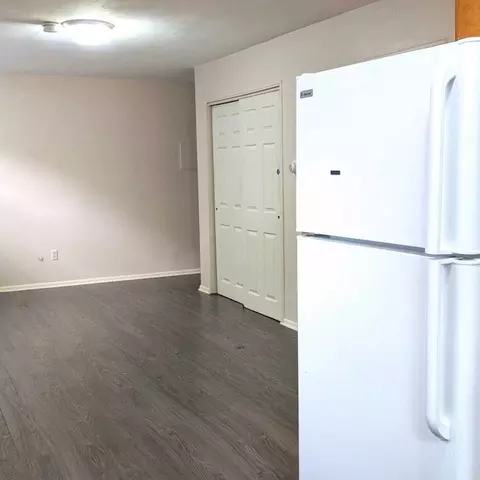 1270 Magnolia Ave E, Saint Paul, MN 55106