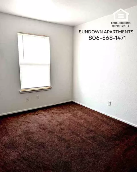 802 Matthew St, Sundown, TX 79372 photo 9