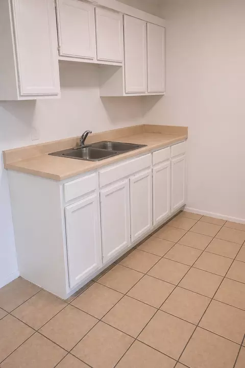 802 Matthew St, Sundown, TX 79372 photo 15