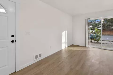 1401 E Sunset Dr, Bellingham, WA 98226