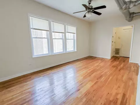3521 N Broadway St, Chicago, IL 60657