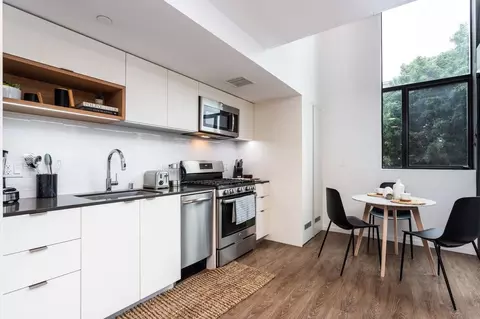 1737 N Las Palmas Ave, Los Angeles, CA 90028