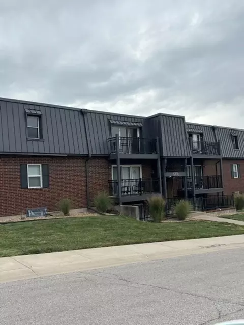 5920 Reeds Rd, Mission, KS 66202