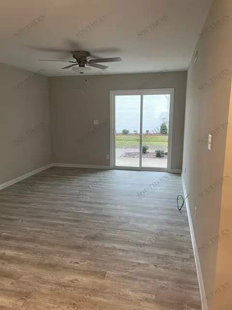 550 Winfield Dr, Bowling Green, KY 42103
