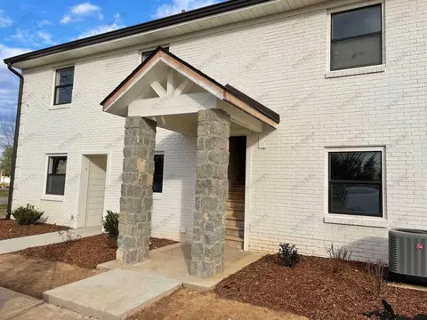 550 Winfield Dr, Bowling Green, KY 42103
