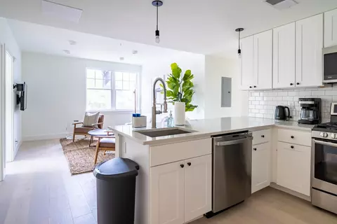 529 G St SE, Washington, DC 20003