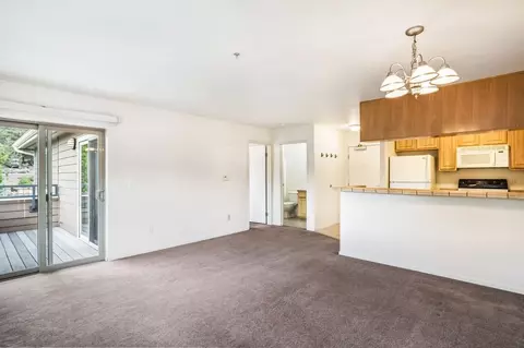 1740 NW Pence Ln, Bend, OR 97703