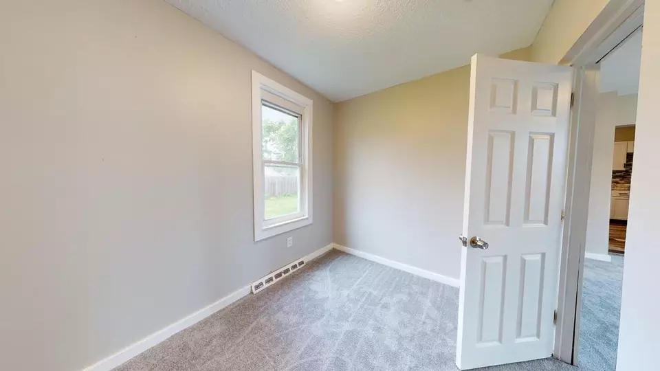  3319 W 44th St, Cleveland, OH 44109 photo 17