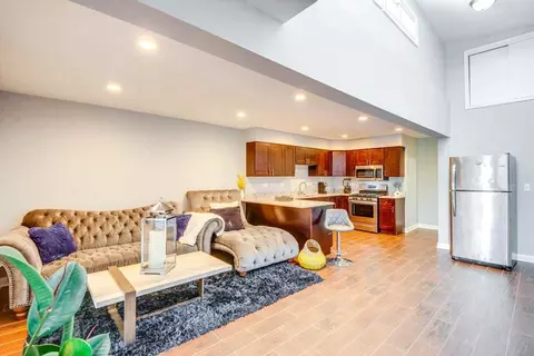 8138 S Kedzie Ave, Chicago, IL 60652