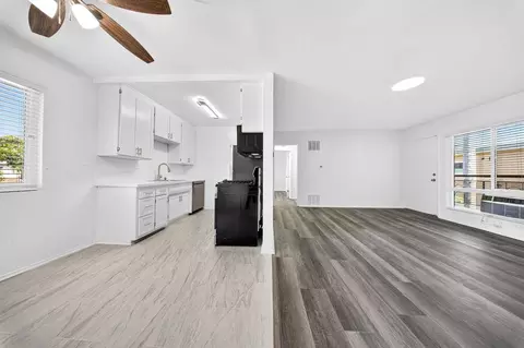 2010 S Garth Ave, Los Angeles, CA 90034