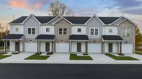 2624 S Main St, Springfield, TN 37172