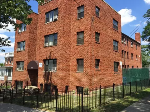 917 48th St NE, Washington, DC 20019