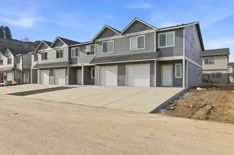 5200 Jazz St, Yakima, WA 98908