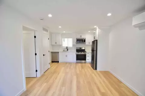 14418 Dickens St, Los Angeles, CA 91423