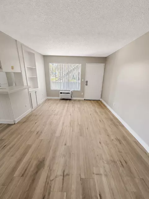 1960 E Grand Ave, Escondido, CA 92027 photo 2