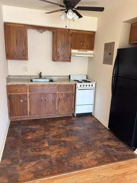 1165 Whiterock Ave, Waukesha, WI 53186