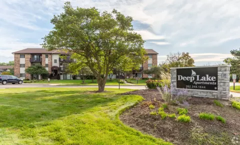 149 N Milwaukee Ave, Lake Villa, IL 60046